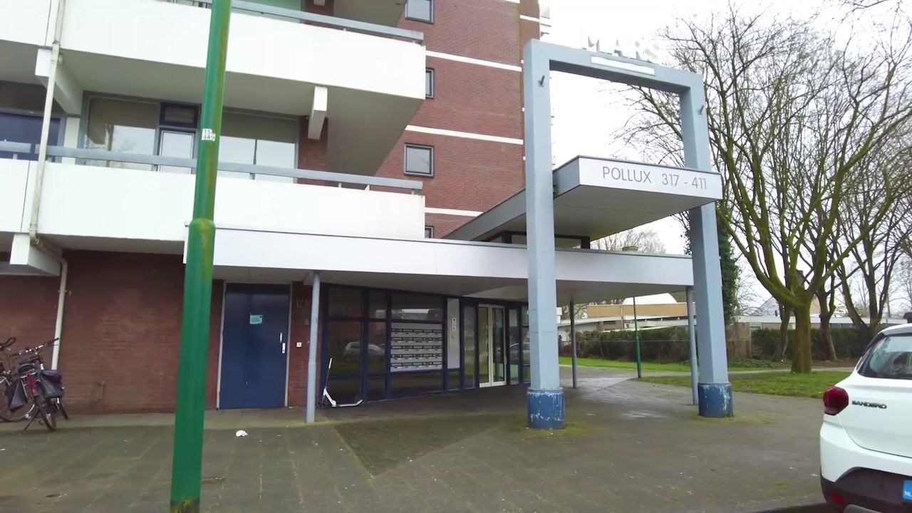 Video van Pollux 335