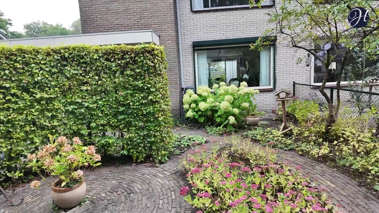 Bekijk video van Oenenburgweg 126