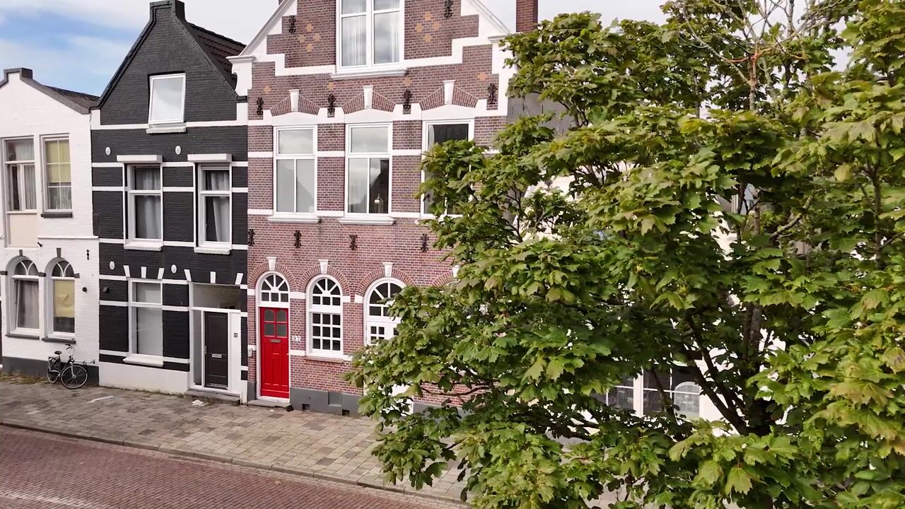 Bekijk video van Glacisstraat 97