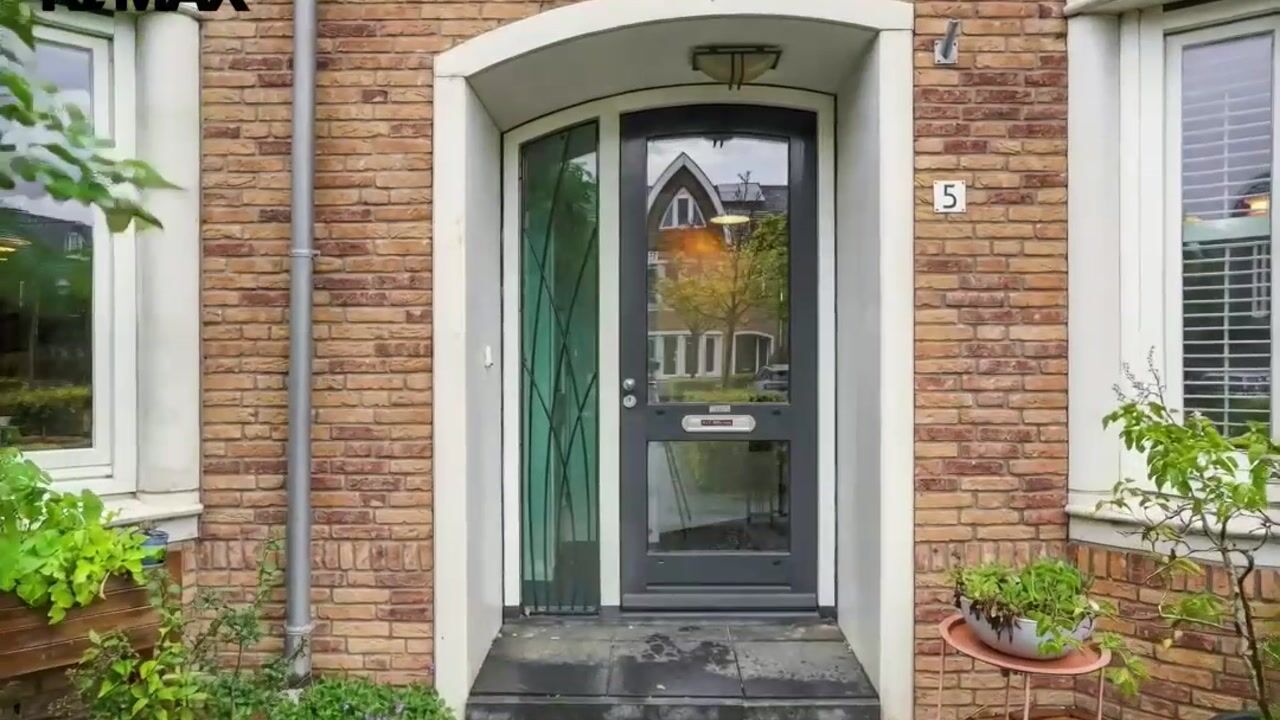 Video van A. Roland Holststraat 5