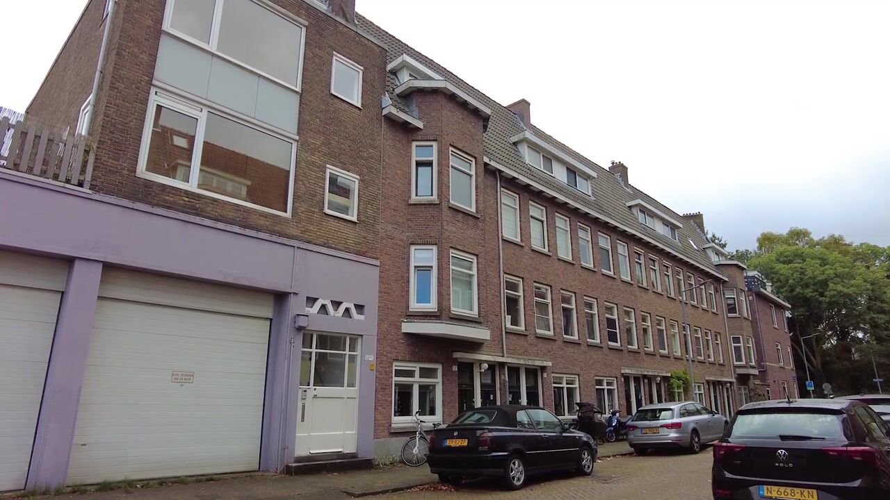 View video of Willem van Hillegaersbergstraat 14-C