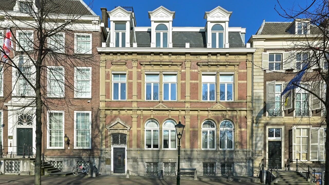 Video of Lange Vijverberg 13-B