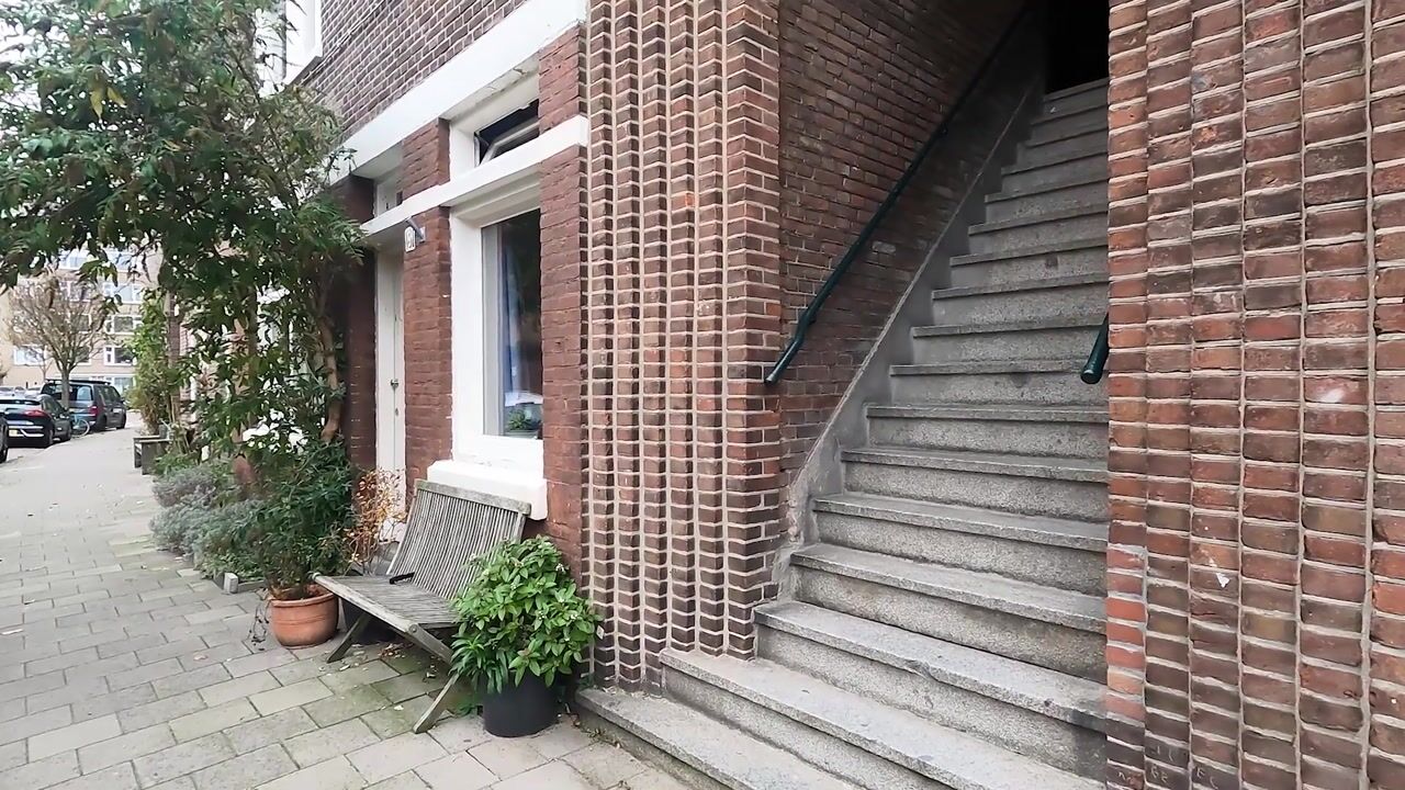 Bekijk video van Pijnboomstraat 123