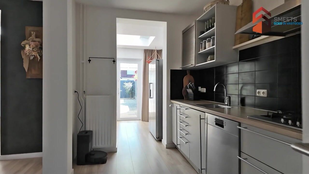 Video van Eenbesweg 8