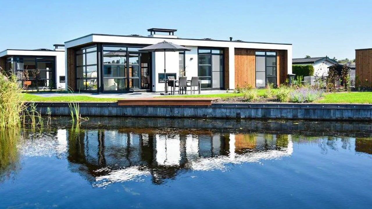 Video van Nieuw-Loosdrechtsedijk 215-CH011