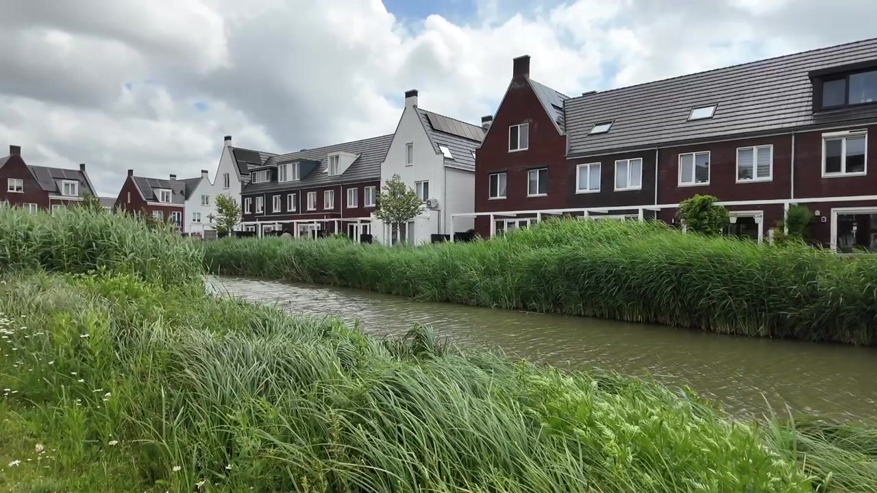 Video van De Laan van Westlands Roem 51