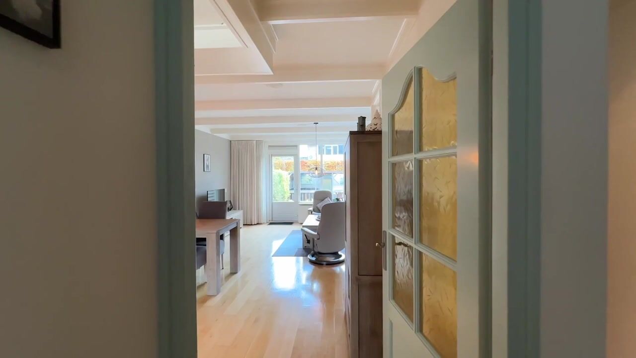 Video of Purperreiger 7