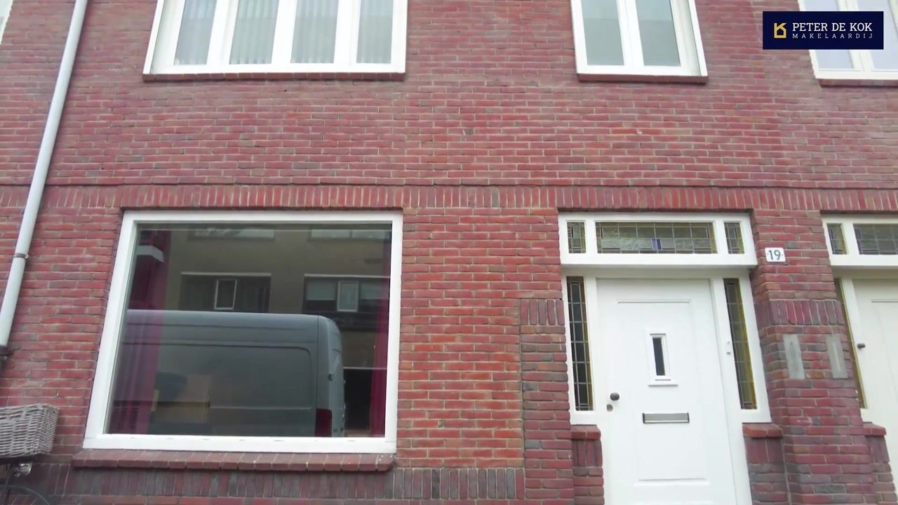 Bekijk video van Rosa Manusstraat 19