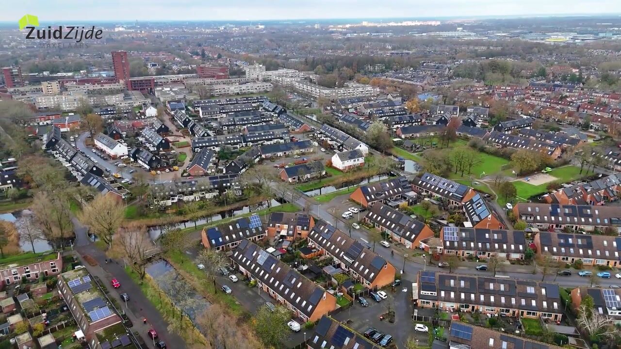 Video of Donker Curtiusware 32