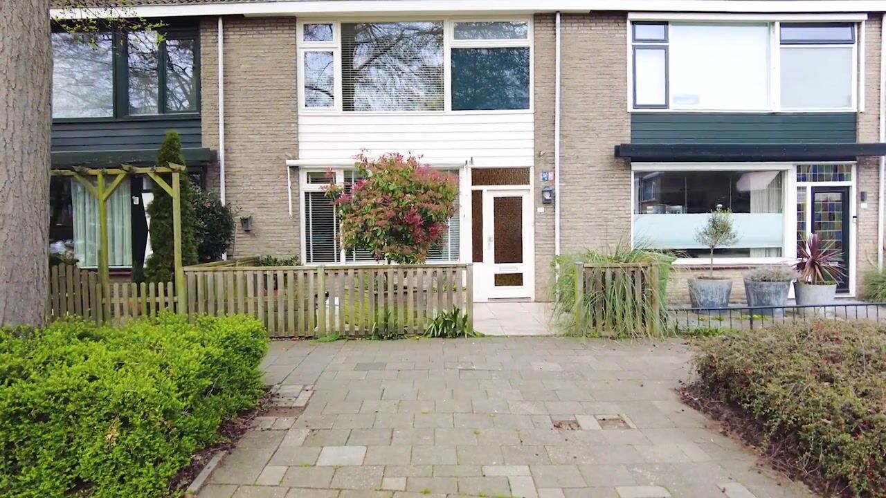 Video van Anna van Burenstraat 70