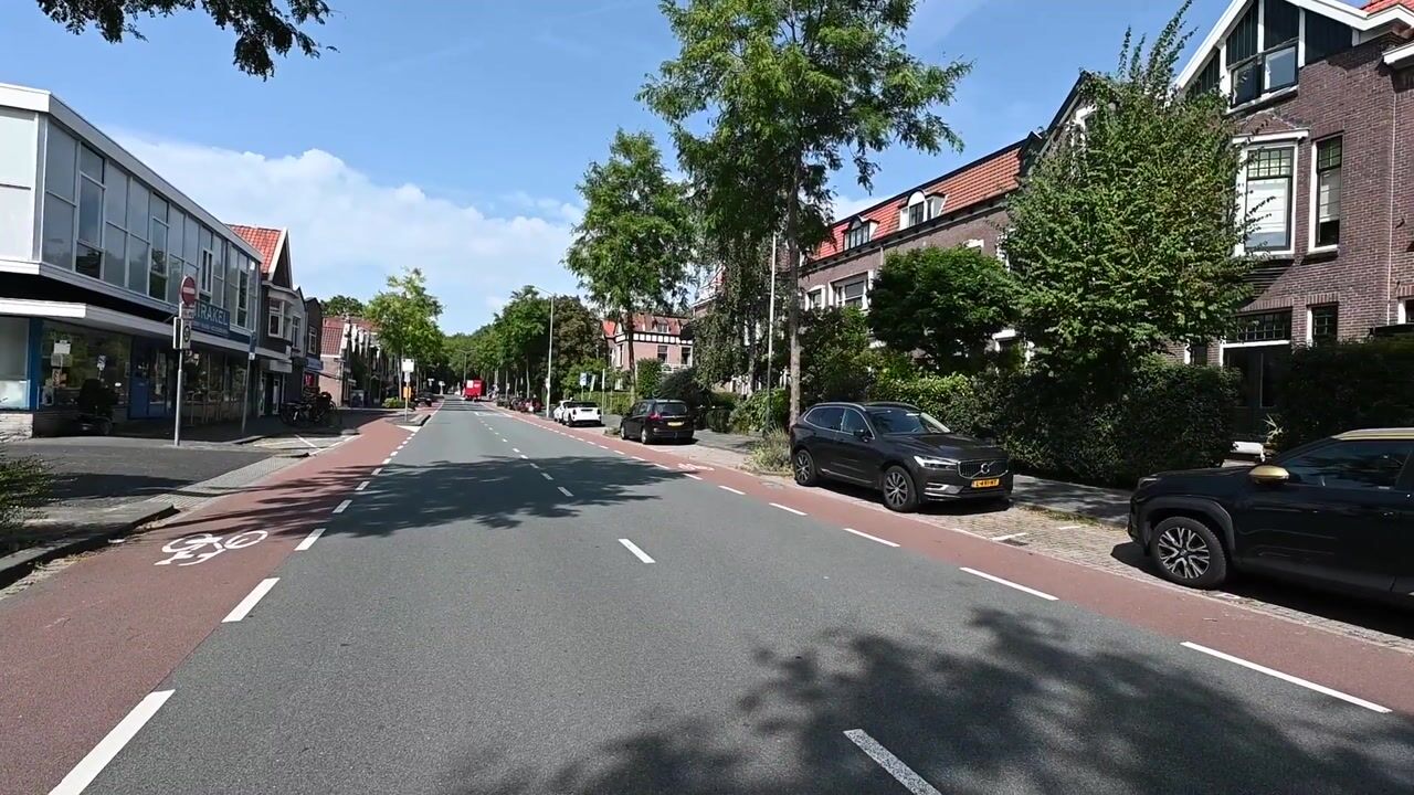 Bekijk video van Reeweg Oost 44