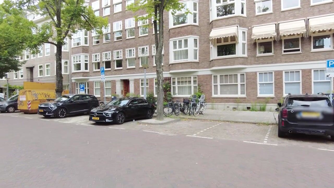 Bekijk video van Milletstraat 12-4