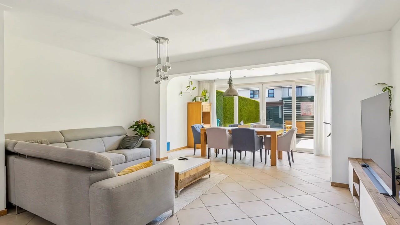 Video van Carusostraat 8