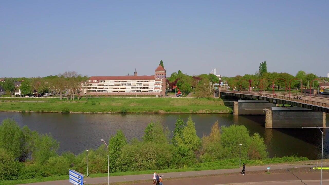 Bekijk video van Professor Gelissensingel 2-161