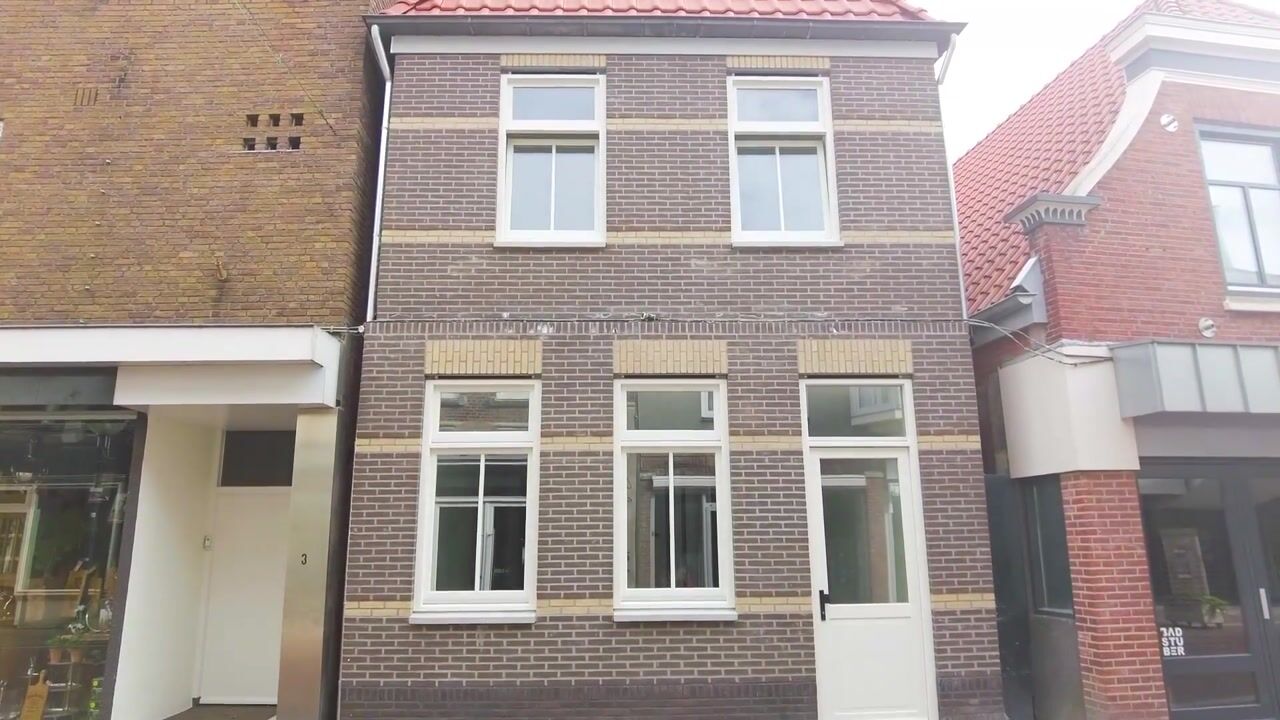 Bekijk video van Deurningerstraat 5