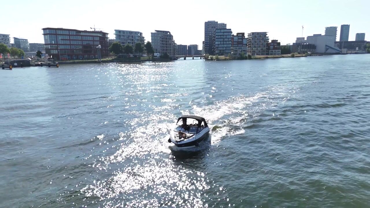 Video van Grasweg 221