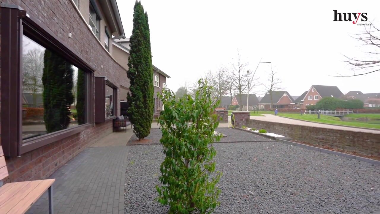 Video of De Poste 40