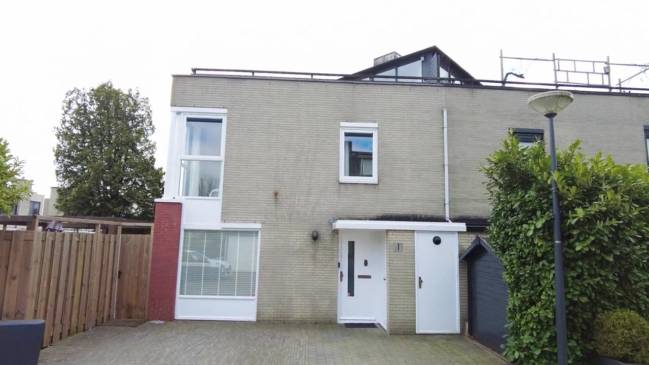 Video van Haya van Someren-Downerstraat 1