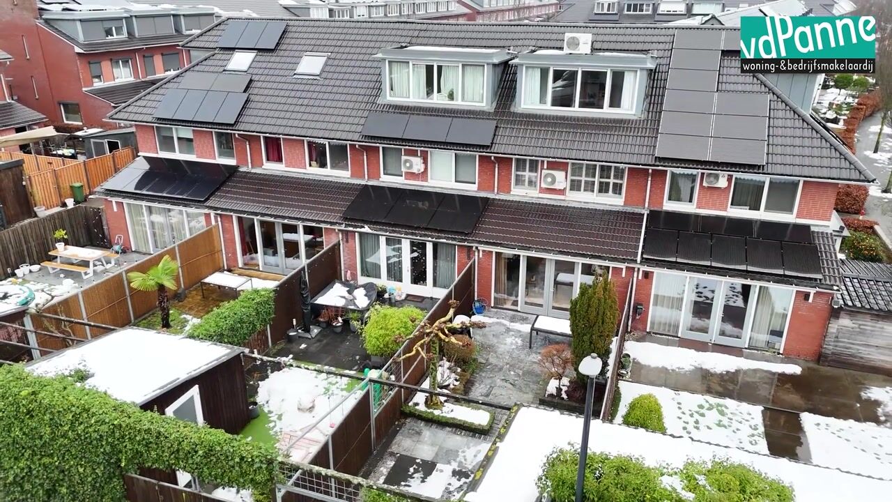 Video van Raoul Hausmannhof 2