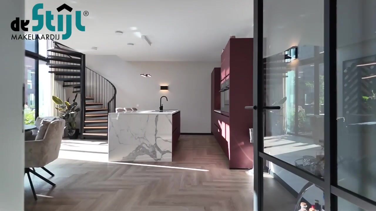 Video of Betsy Kaiserhof 39