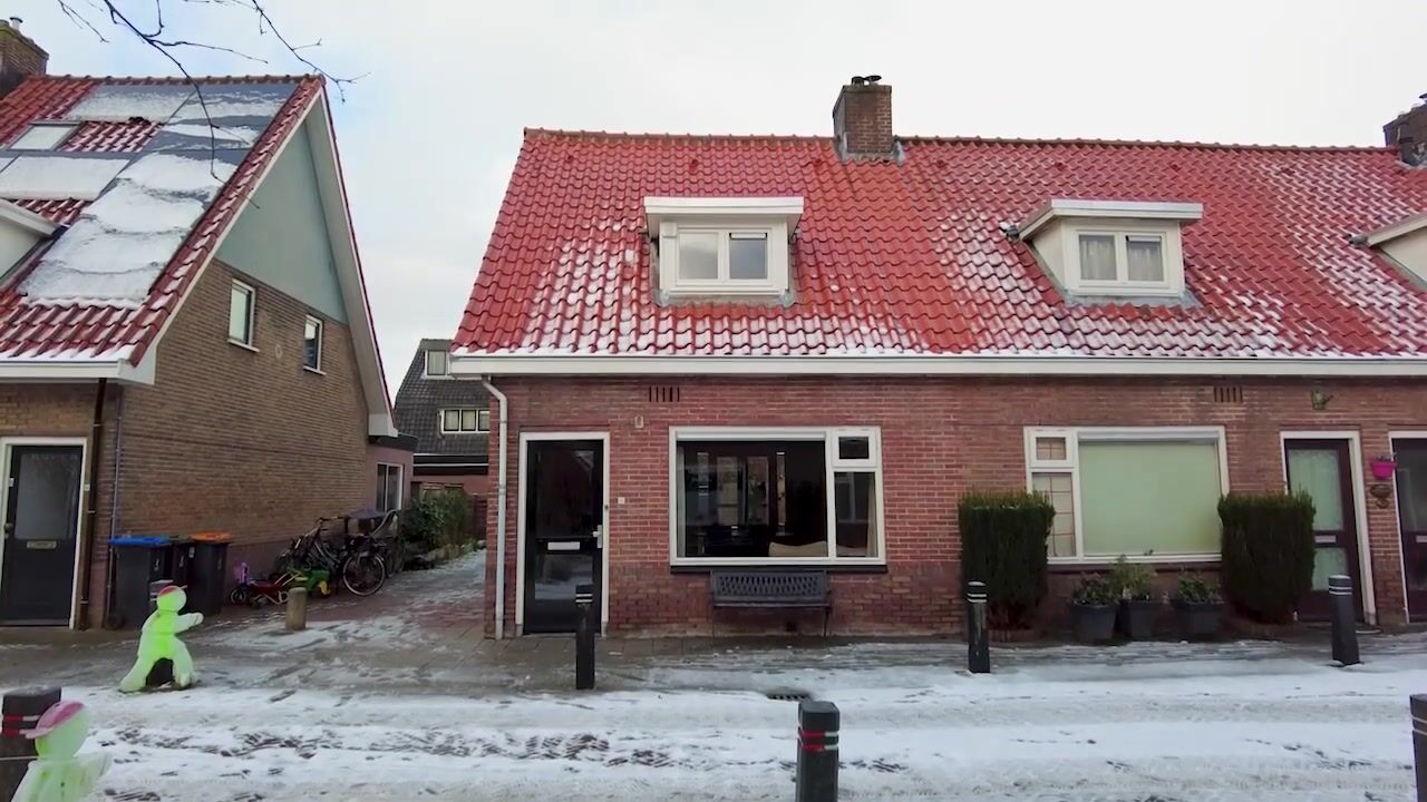 Video van Burgemeester Strick van Linschotenstraat 12