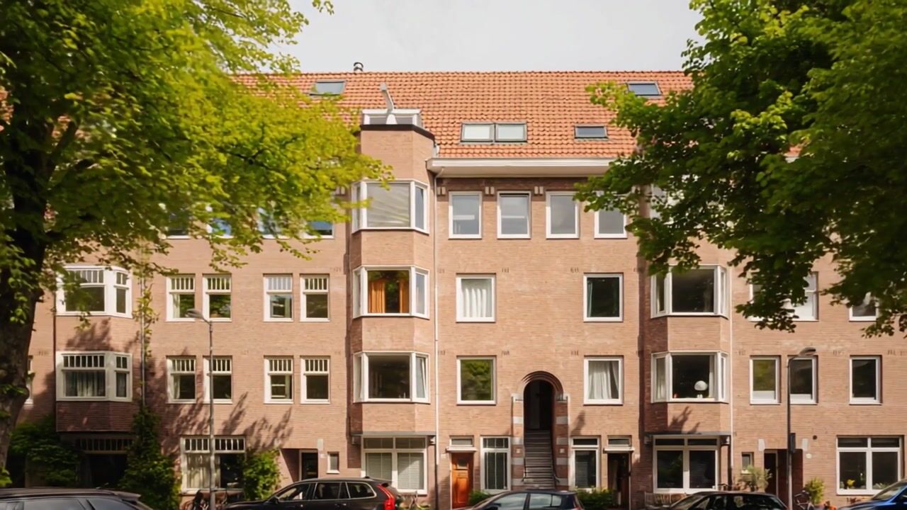 Video van Van Tuyll van Serooskerkenweg 76