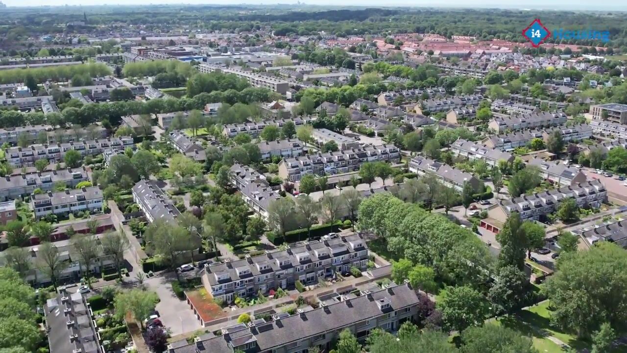 Bekijk video van Van Polanenpark 214