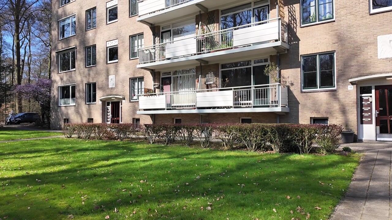 Video van Bernhardlaan 11-4A