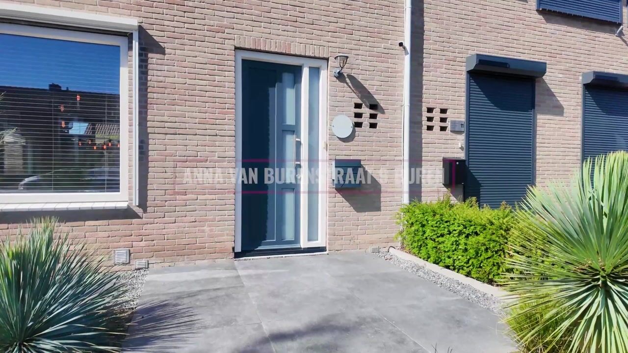 Video van Anna van Burenstraat 9