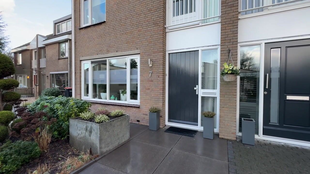 Video van Hondstong 7