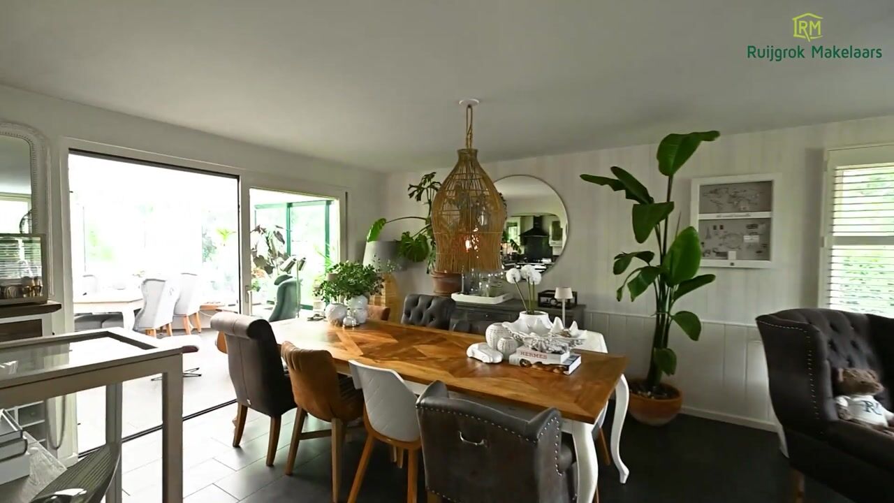 Video van de Hoef Westzijde 44