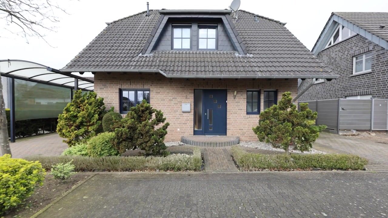 Video van Elisabeth-Becker-Strasse 1