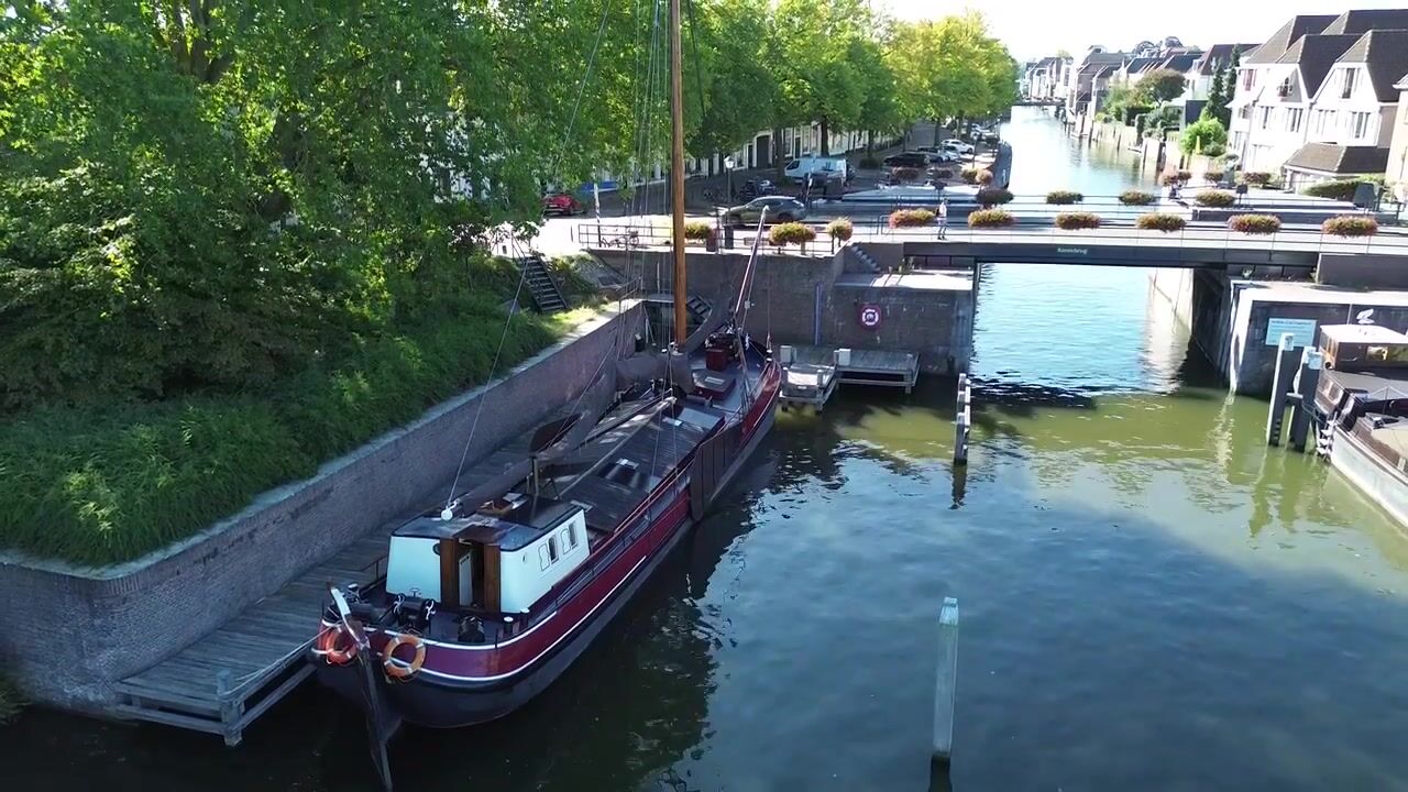 Video van Vijfde Uitgang 1-D