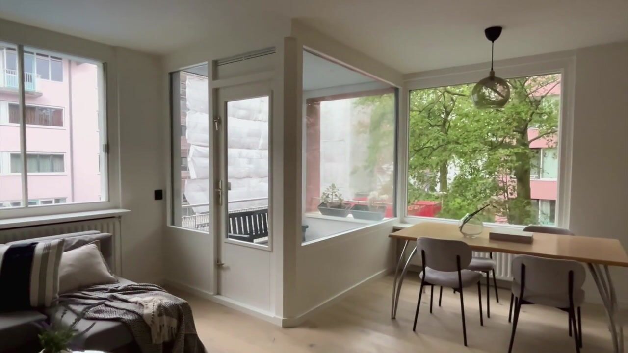 Video van IJplein 242