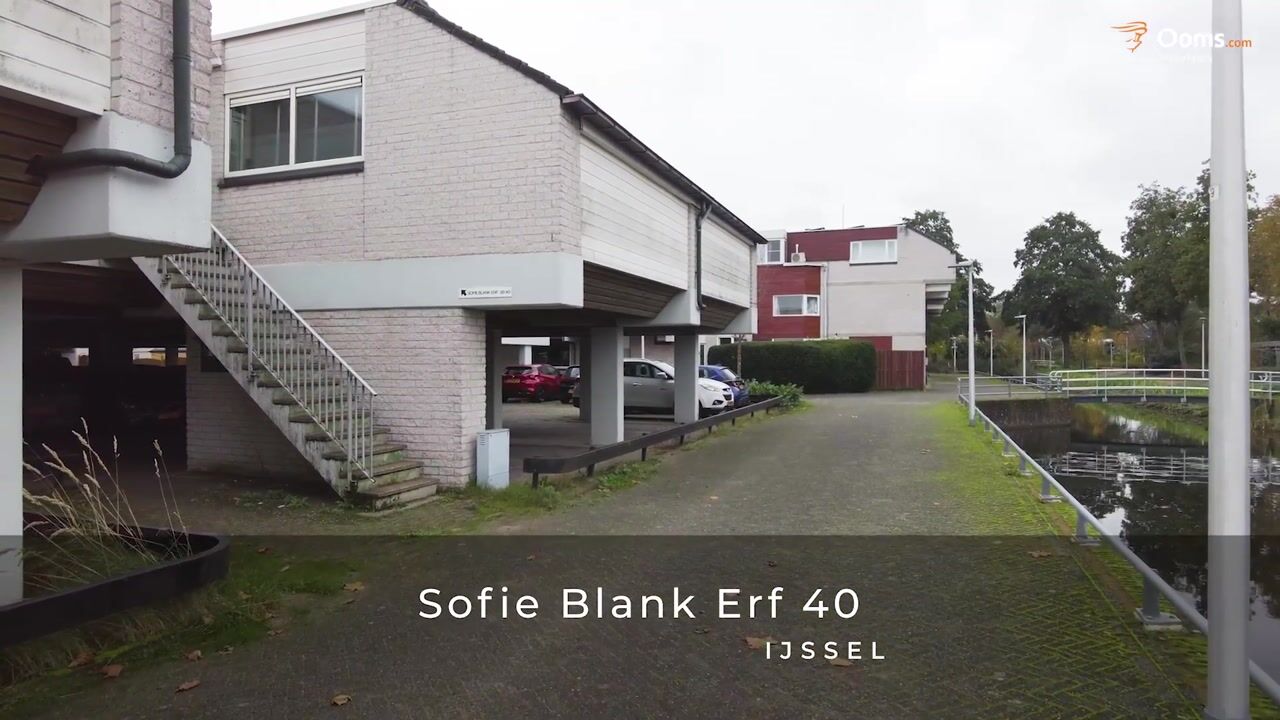 View video of Sofie Blank erf 40