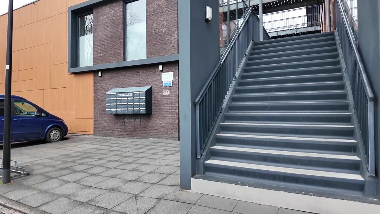 Video van Burgemeester de Voogtlaan 128