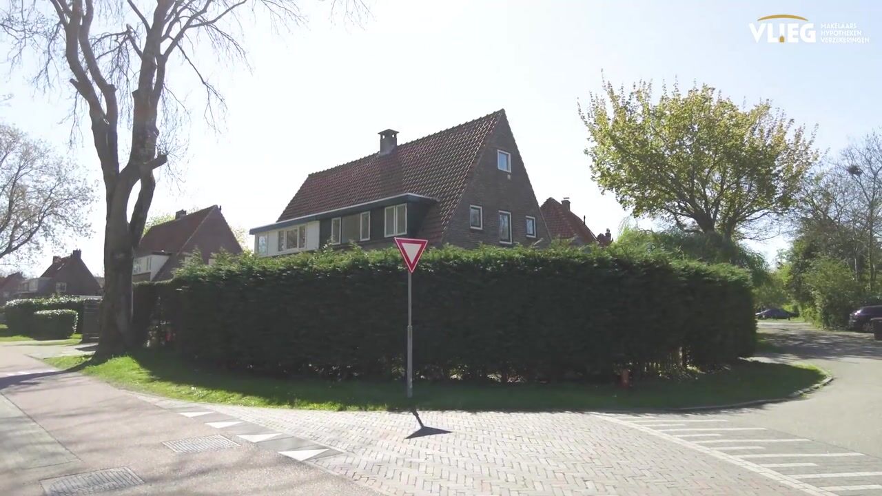 Video van Van Blaaderenweg 36