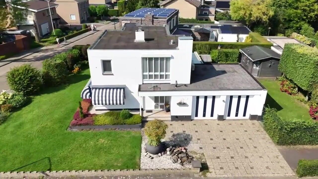 Video van De Hoef 7-A