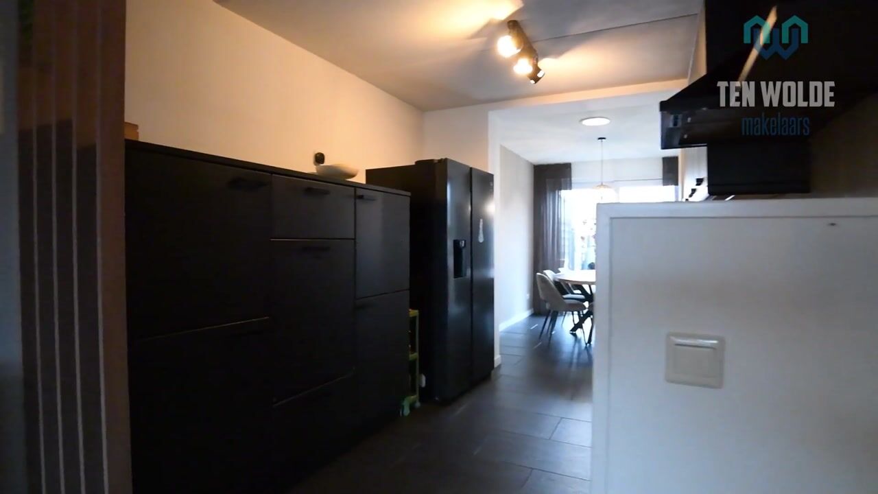 Video of Bonte Specht 44