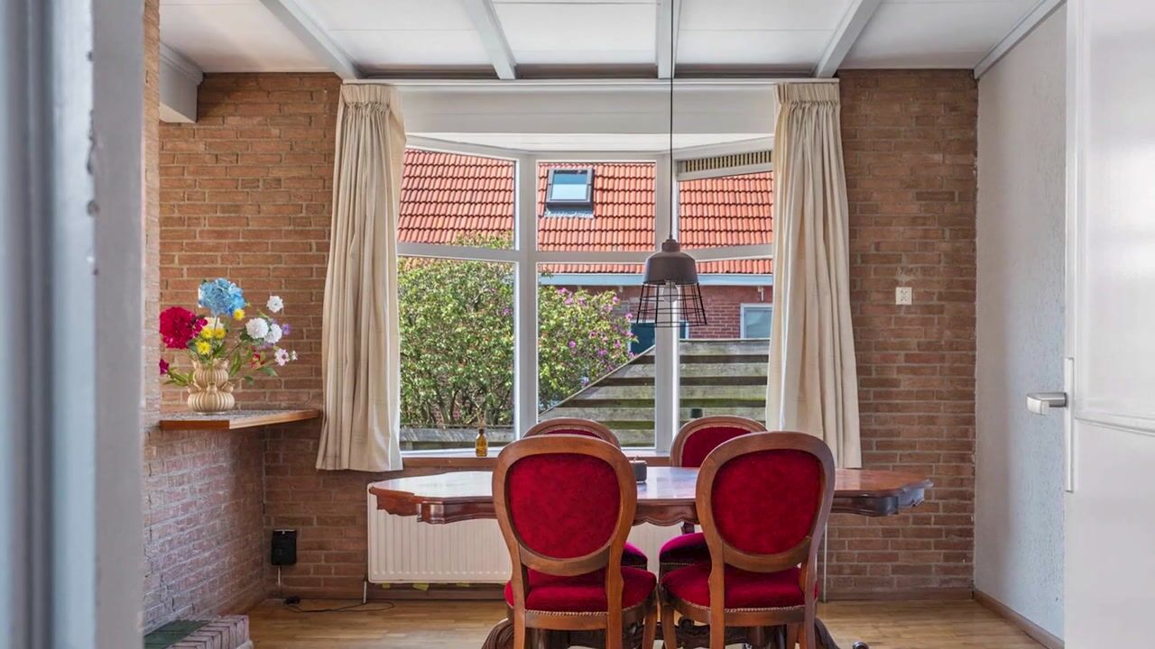 Video van Burg v Roijenstr Oost 200