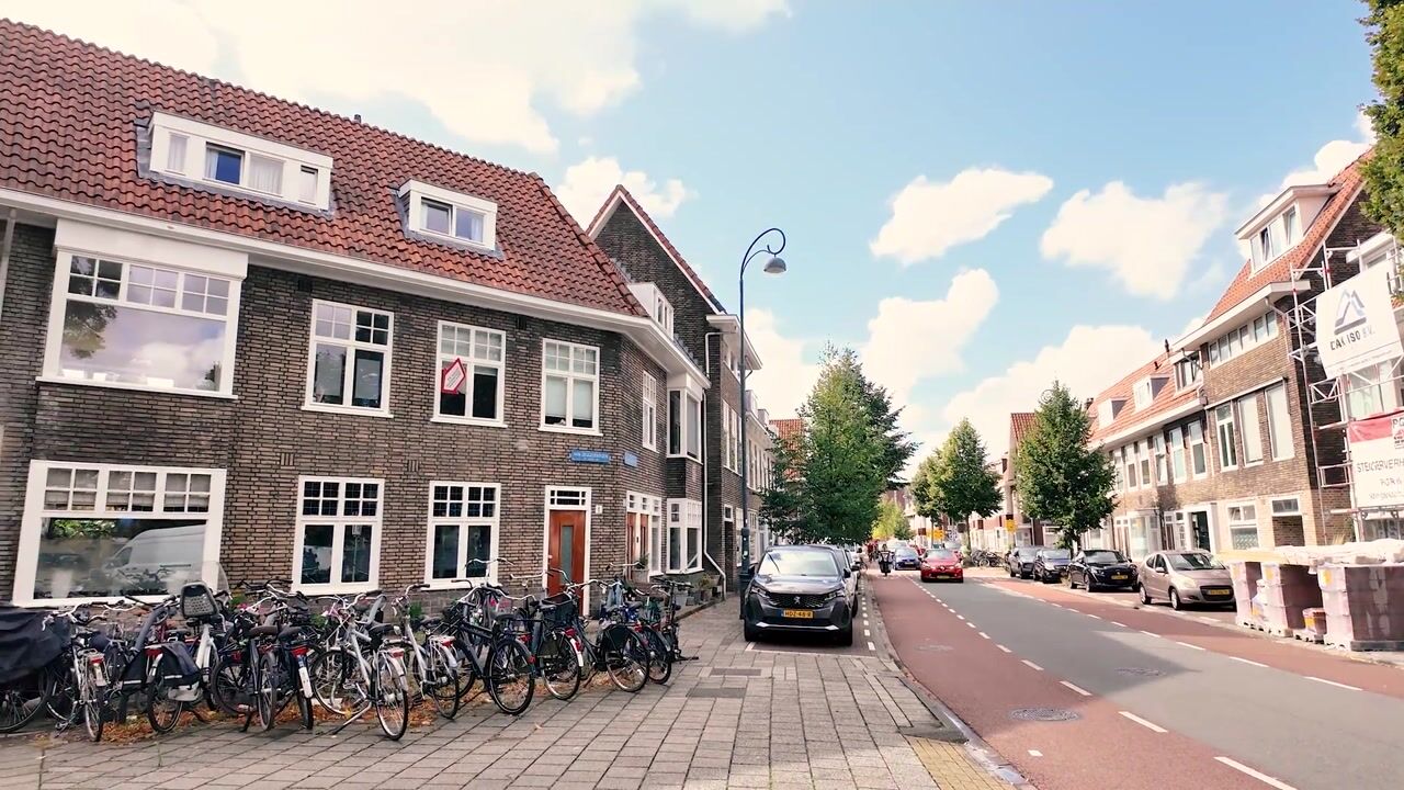 Video van Van Zeggelenplein 1
