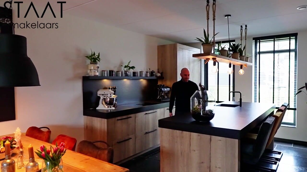 Video of Het Penseel 30