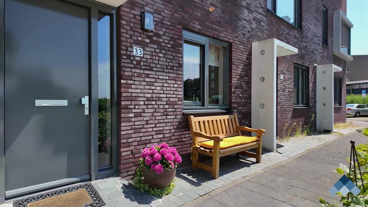 Video van Uiverplein 33
