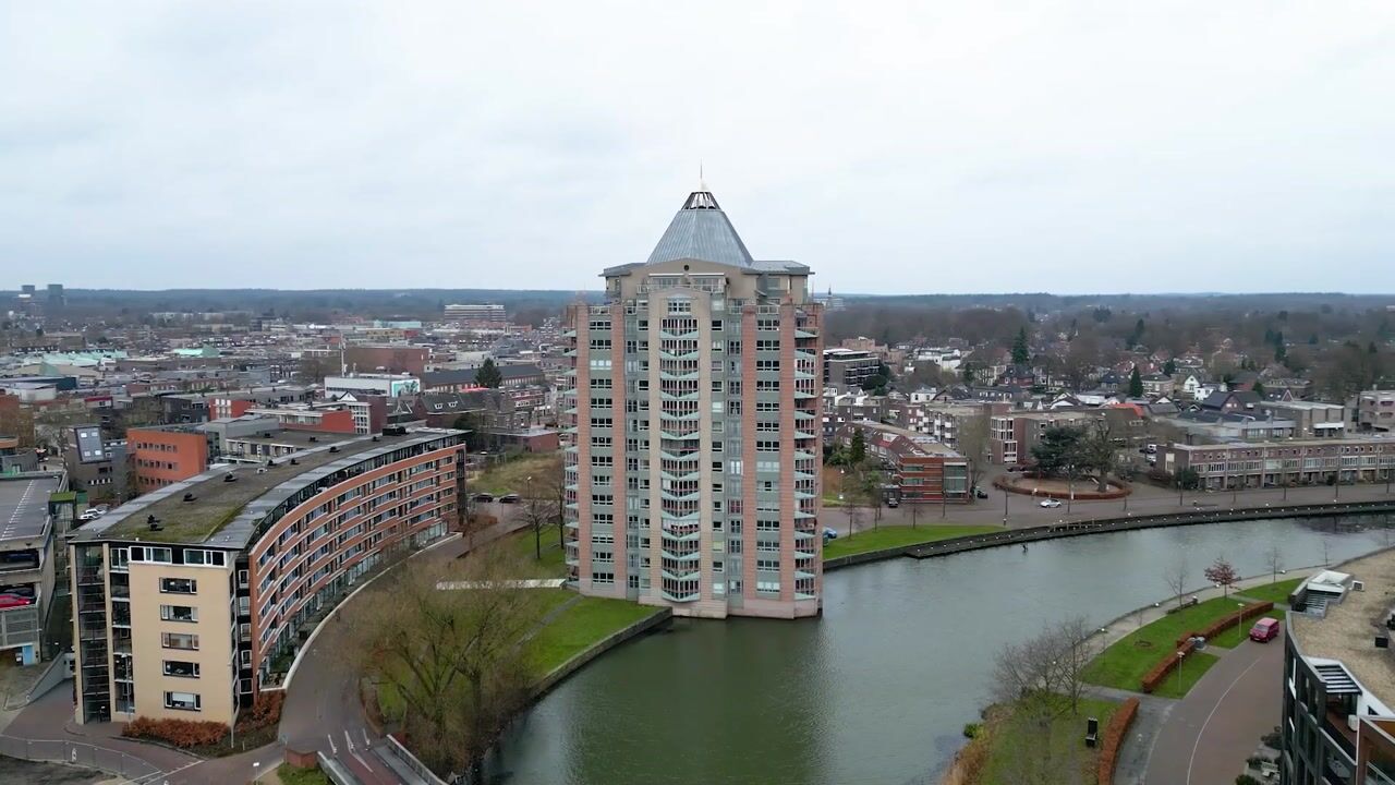 Bekijk video van Koningshaven 66