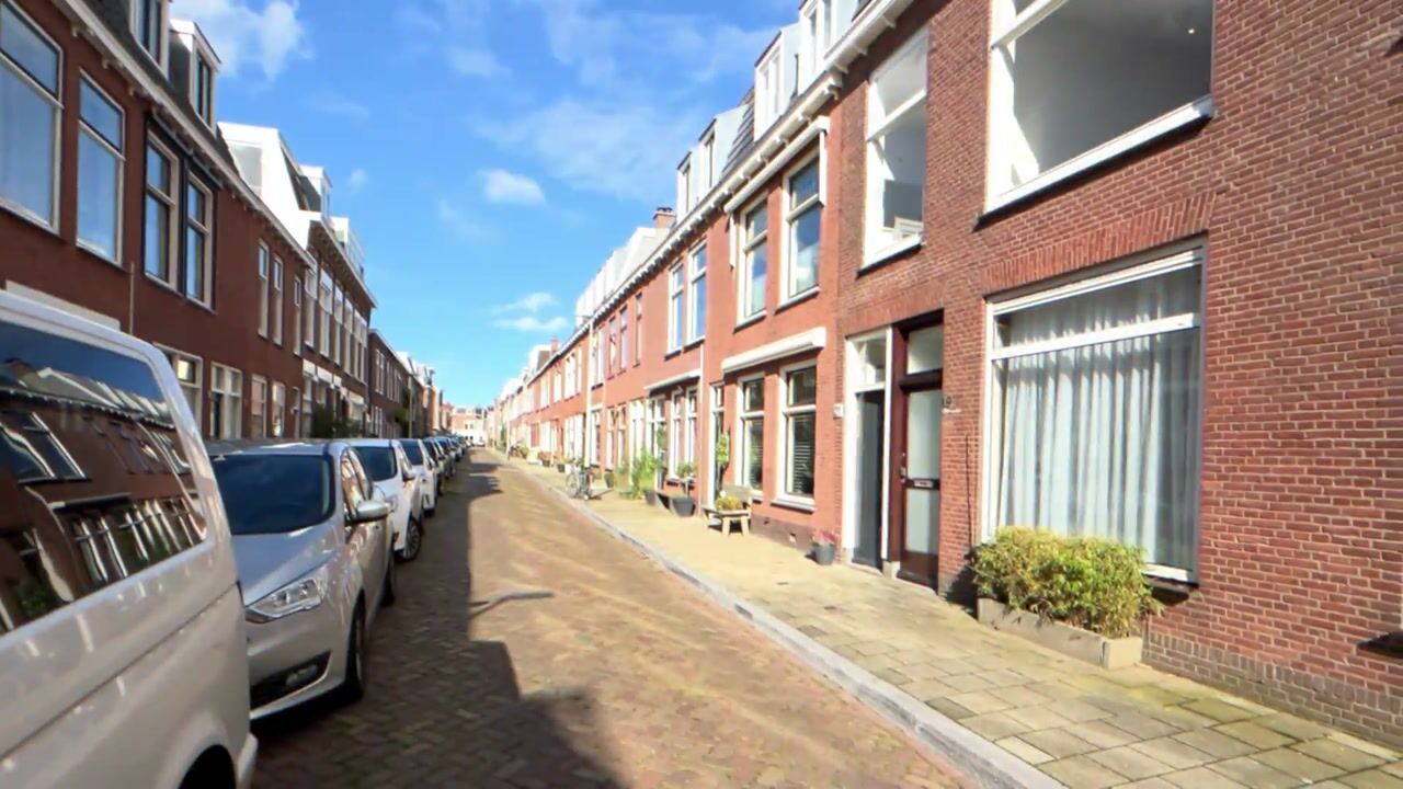 Bekijk video van Van Brederodestraat 21