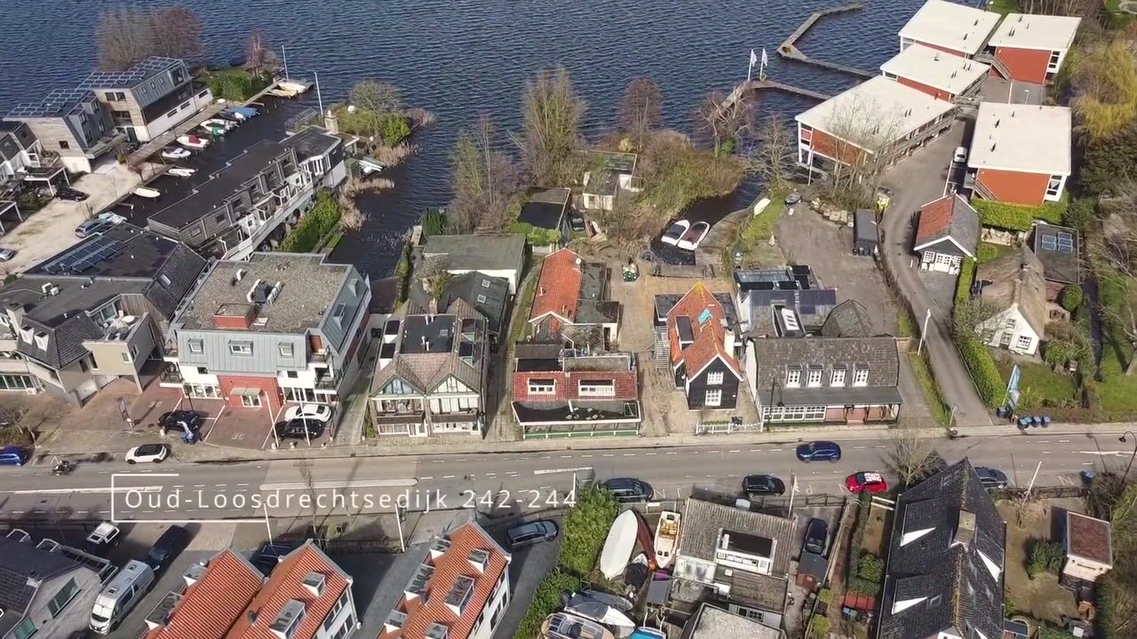 Bekijk video van Oud-Loosdrechtsedijk 244-C