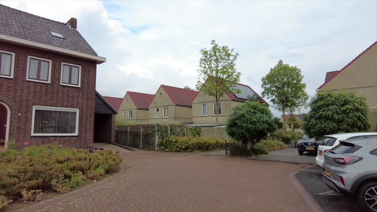 View video of Brededwarsstraat 23