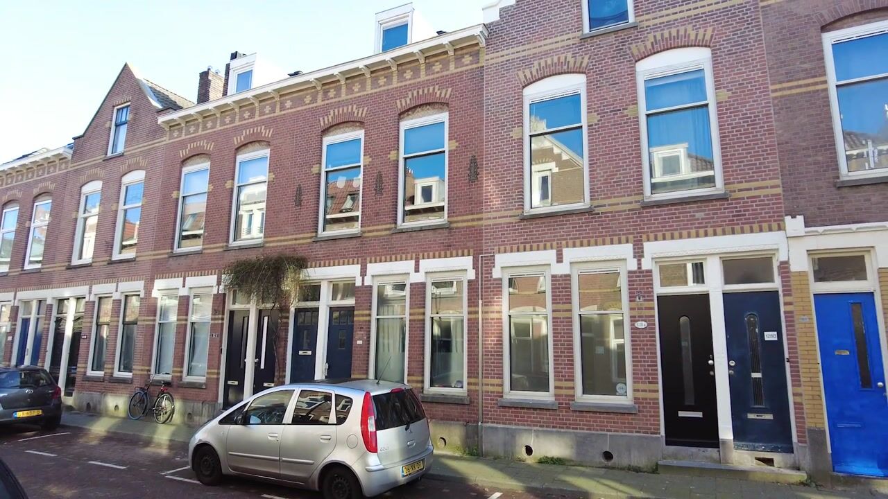 Bekijk video van Adamshofstraat 128-A