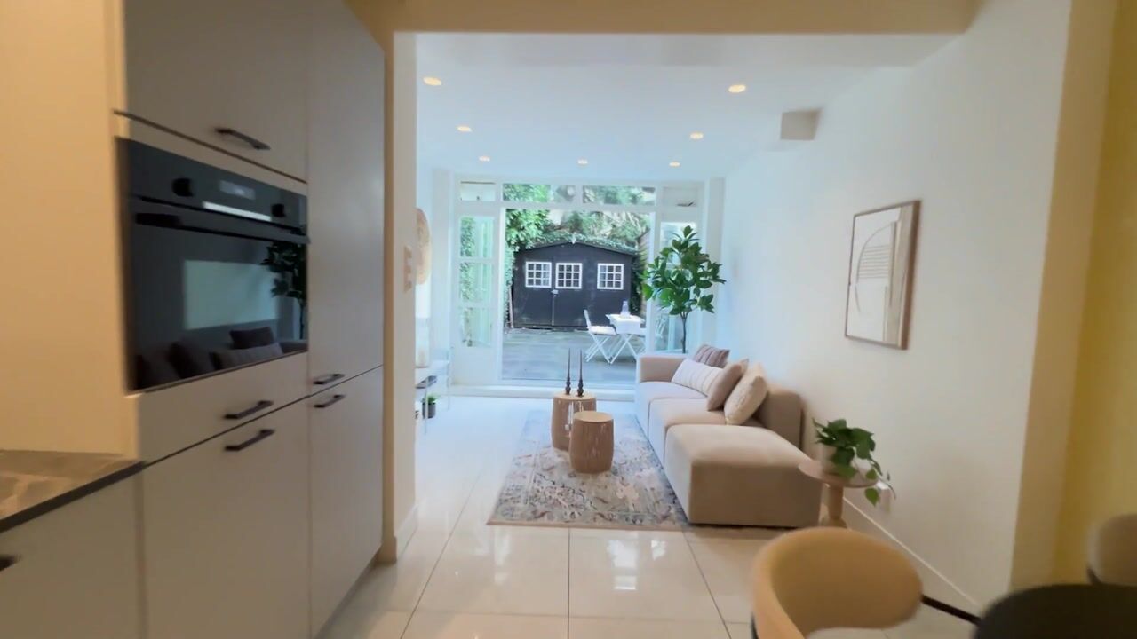 Video van Van Ostadestraat 436