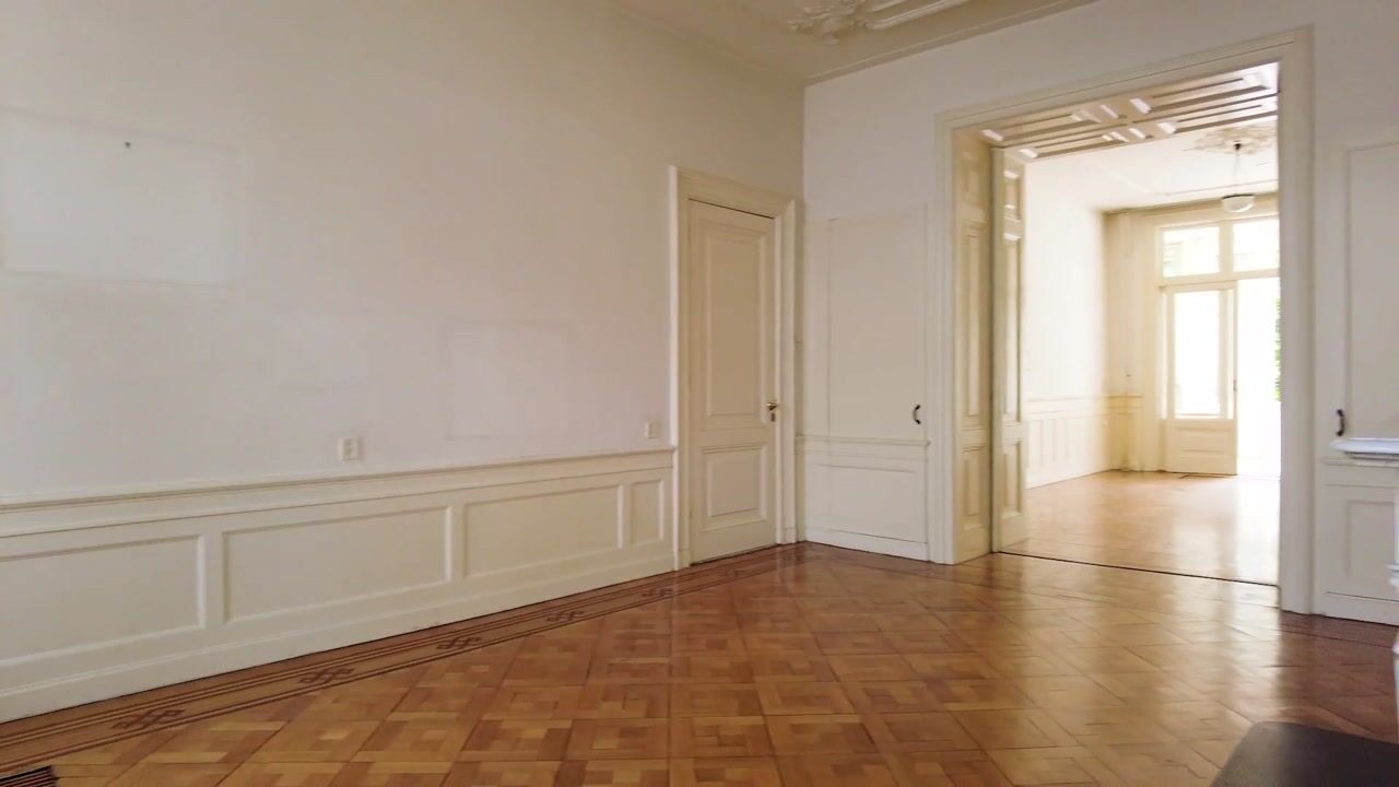 Video van Van Eeghenstraat 79